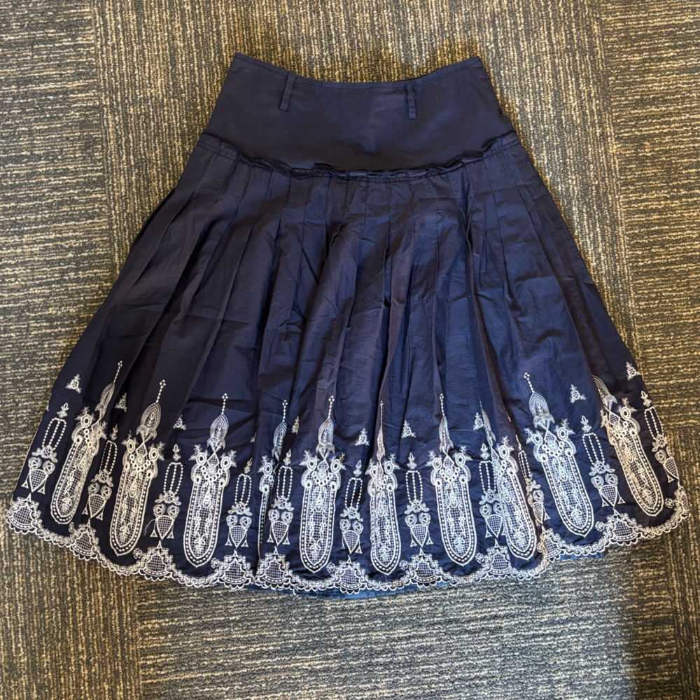 Vintage navy skirt with embroidered hem
